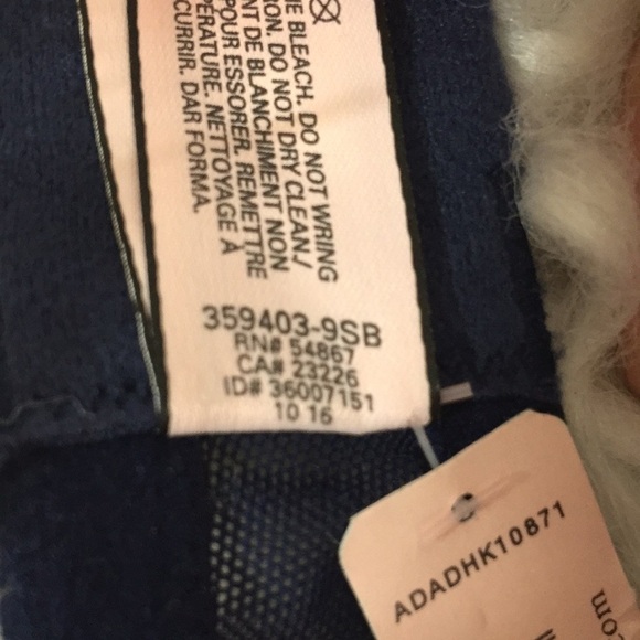 Victoria’s Secret Dream Angels Unlined Demi Bra - Picture 11 of 12